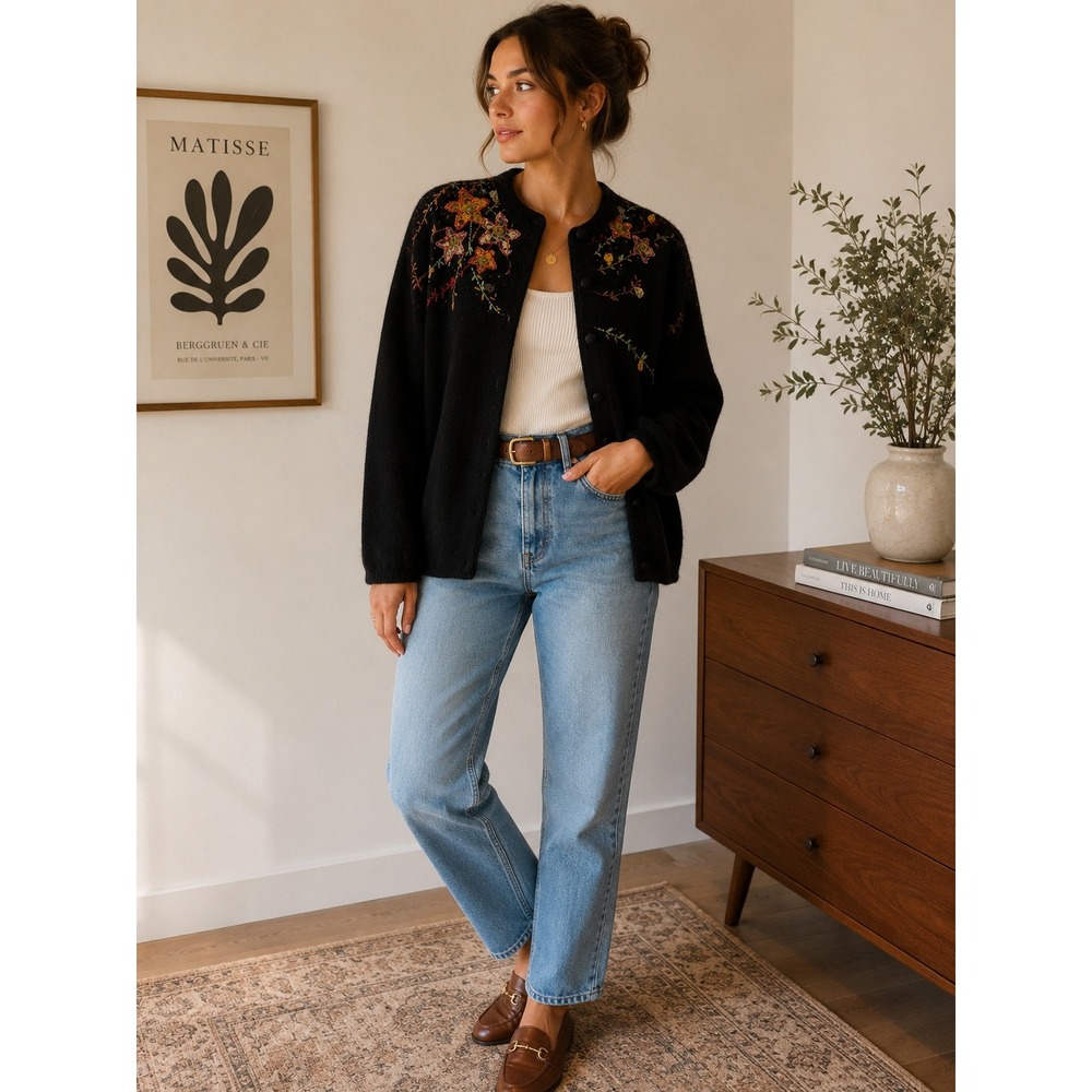 Susan Bristol 100% Wool Hand Embroidered Floral Cardigan Sweater L Y2K